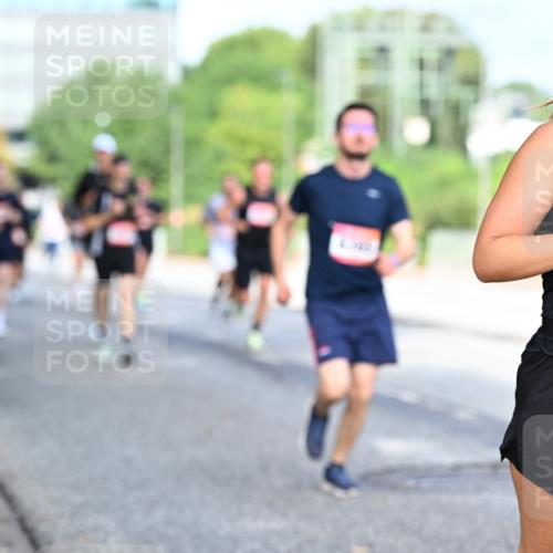 06.09.2026 - CURREX Alsterlauf Dr. Thomas Lammeyer http://msf.ph/oto/10131209 06.09.2026 09:54:20 Laufen 2932 meine-sportfotos.de