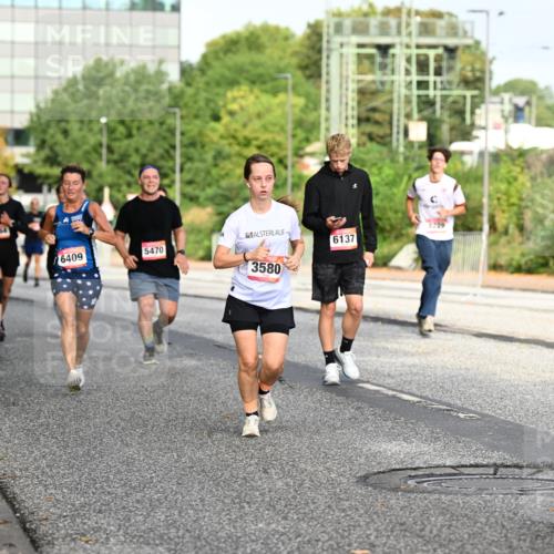 06.09.2026 - CURREX Alsterlauf Dr. Thomas Lammeyer http://msf.ph/oto/10131320 06.09.2026 09:54:33 Laufen 4864, 6409, 5470, 3580, 6137 meine-sportfotos.de