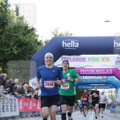 06.09.2026 - CURREX Alsterlauf Yannick Fuchs http://msf.ph/oto/10131427 06.09.2026 09:39:18 Ziel 2948, 4074, 4698, 5685 meine-sportfotos.de
