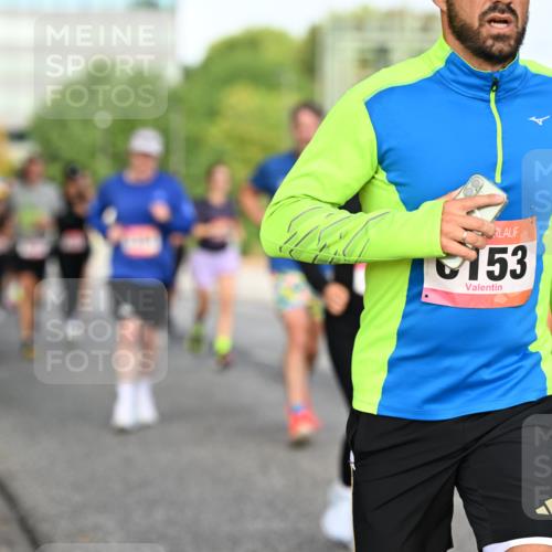 06.09.2026 - CURREX Alsterlauf Dr. Thomas Lammeyer http://msf.ph/oto/10131438 06.09.2026 09:54:44 Laufen 153 meine-sportfotos.de