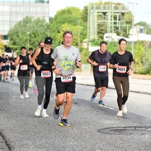 06.09.2026 - CURREX Alsterlauf Dr. Thomas Lammeyer http://msf.ph/oto/10131478 06.09.2026 09:54:47 Laufen 10, 3872, 3553, 4034, 5840, 3603 meine-sportfotos.de