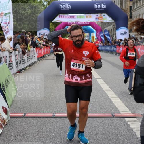 06.09.2026 - CURREX Alsterlauf Strokosch-Dieckow http://msf.ph/oto/10131506 06.09.2026 10:05:26 Ziel 1239, 2195, 2310, 3011, 3315, 3336, 3527, 3528, 3737, 3838, 3890, 4151, 4642, 4769 meine-sportfotos.de