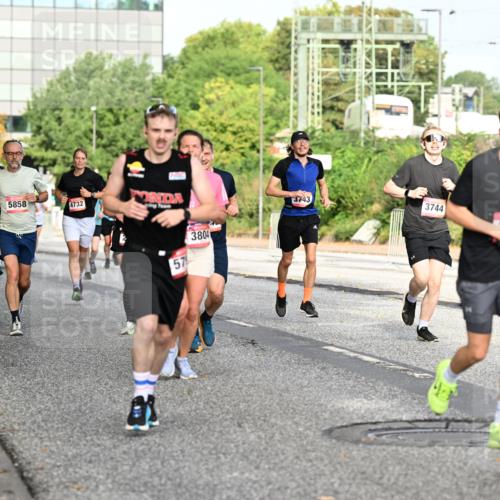 06.09.2026 - CURREX Alsterlauf Dr. Thomas Lammeyer http://msf.ph/oto/10131557 06.09.2026 09:54:54 Laufen 5858, 4732, 57, 3804, 3743, 3744, 610 meine-sportfotos.de