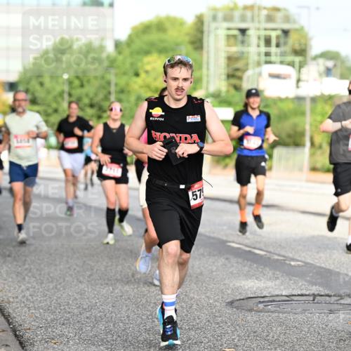 06.09.2026 - CURREX Alsterlauf Dr. Thomas Lammeyer http://msf.ph/oto/10131565 06.09.2026 09:54:55 Laufen 1414, 57, 744 meine-sportfotos.de