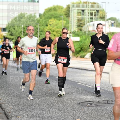 06.09.2026 - CURREX Alsterlauf Dr. Thomas Lammeyer http://msf.ph/oto/10131582 06.09.2026 09:54:57 Laufen 4660, 5858, 4732, 2711, 3804 meine-sportfotos.de