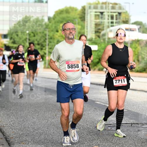 06.09.2026 - CURREX Alsterlauf Dr. Thomas Lammeyer http://msf.ph/oto/10131596 06.09.2026 09:54:58 Laufen 5858, 2711, 57 meine-sportfotos.de