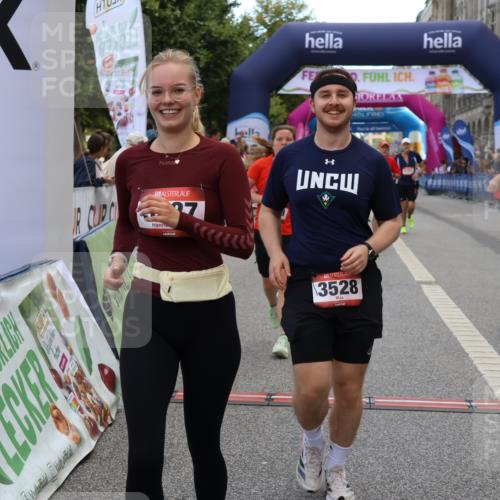 06.09.2026 - CURREX Alsterlauf Strokosch-Dieckow http://msf.ph/oto/10131597 06.09.2026 10:05:30 Ziel 2310, 3011, 3315, 3336, 3527, 3528, 3890, 4151, 4152, 4511, 4642, 5349 meine-sportfotos.de