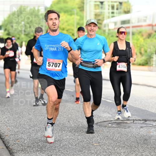 06.09.2026 - CURREX Alsterlauf Dr. Thomas Lammeyer http://msf.ph/oto/10131628 06.09.2026 09:55:06 Laufen 21, 1, 5707, 4501, 4304 meine-sportfotos.de