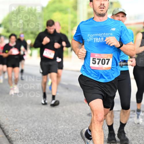 06.09.2026 - CURREX Alsterlauf Dr. Thomas Lammeyer http://msf.ph/oto/10131639 06.09.2026 09:55:06 Laufen 5707, 4304 meine-sportfotos.de