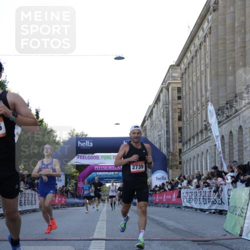 06.09.2026 - CURREX Alsterlauf Yannick Fuchs http://msf.ph/oto/10131668 06.09.2026 09:39:27 Ziel 2739, 2948, 3270, 3759, 3972, 4074, 4163, 4698, 4866, 5246, 5339, 5639, 5685, 5967 meine-sportfotos.de