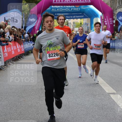 06.09.2026 - CURREX Alsterlauf Strokosch-Dieckow http://msf.ph/oto/10131678 06.09.2026 09:52:39 Ziel 2529, 2936, 3058, 3380, 3471, 3808, 4375, 4826, 5294, 5750, 5928, 8226 meine-sportfotos.de