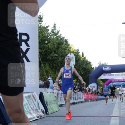 06.09.2026 - CURREX Alsterlauf Yannick Fuchs http://msf.ph/oto/10131692 06.09.2026 09:39:28 Ziel 2739, 3270, 3759, 3972, 4163, 4698, 4866, 5246, 5334, 5339, 5639, 5803, 5967 meine-sportfotos.de
