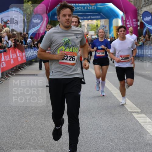 06.09.2026 - CURREX Alsterlauf Strokosch-Dieckow http://msf.ph/oto/10131716 06.09.2026 09:52:40 Ziel 2529, 2936, 3058, 3380, 3471, 3808, 4375, 4457, 4826, 5750, 5928, 8226 meine-sportfotos.de