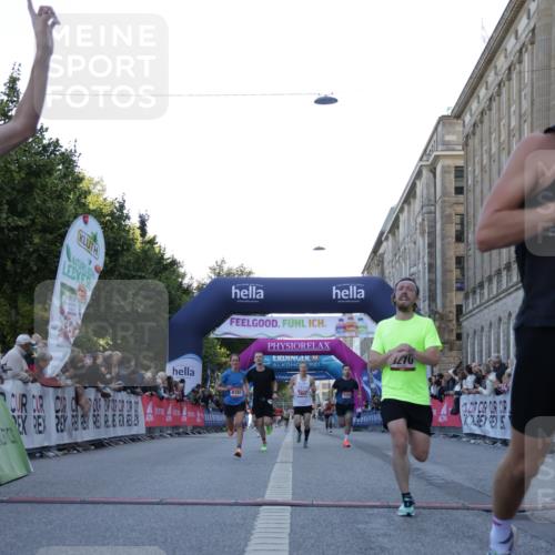 06.09.2026 - CURREX Alsterlauf Yannick Fuchs http://msf.ph/oto/10131721 06.09.2026 09:39:29 Ziel 2739, 3270, 3759, 3972, 4163, 4698, 4866, 5246, 5334, 5339, 5639, 5803, 5967 meine-sportfotos.de