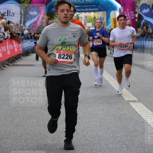 06.09.2026 - CURREX Alsterlauf Strokosch-Dieckow http://msf.ph/oto/10131724 06.09.2026 09:52:40 Ziel 2529, 2936, 3058, 3380, 3471, 3808, 4375, 4457, 4826, 5750, 5928, 8226 meine-sportfotos.de