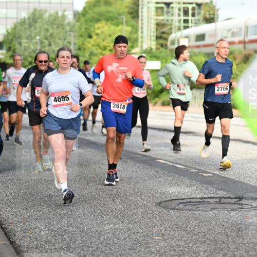 06.09.2026 - CURREX Alsterlauf Dr. Thomas Lammeyer http://msf.ph/oto/10131736 06.09.2026 09:55:16 Laufen 6099, 41, 5, 4695, 2618, 4256, 2706 meine-sportfotos.de