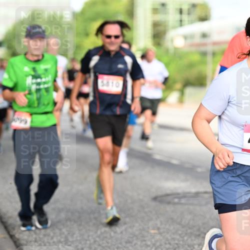 06.09.2026 - CURREX Alsterlauf Dr. Thomas Lammeyer http://msf.ph/oto/10131760 06.09.2026 09:55:18 Laufen 199, 5810, 4695 meine-sportfotos.de
