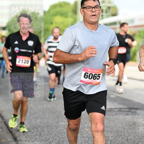 06.09.2026 - CURREX Alsterlauf Dr. Thomas Lammeyer http://msf.ph/oto/10131803 06.09.2026 09:55:23 Laufen 2120, 6065, 6064 meine-sportfotos.de