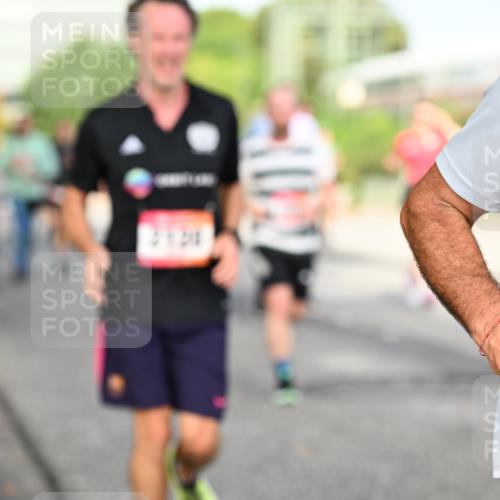 06.09.2026 - CURREX Alsterlauf Dr. Thomas Lammeyer http://msf.ph/oto/10131811 06.09.2026 09:55:24 Laufen  meine-sportfotos.de