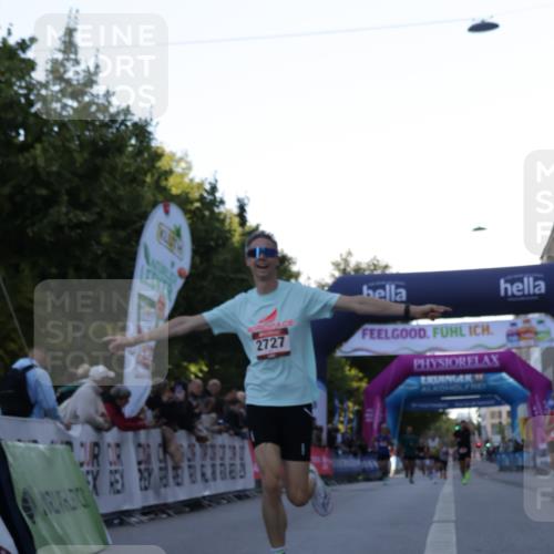 06.09.2026 - CURREX Alsterlauf Yannick Fuchs http://msf.ph/oto/10131833 06.09.2026 09:39:35 Ziel 2727, 2739, 3270, 3972, 4163, 4380, 5334, 5339, 5803 meine-sportfotos.de