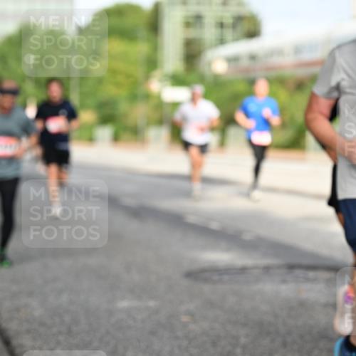 06.09.2026 - CURREX Alsterlauf Dr. Thomas Lammeyer http://msf.ph/oto/10131866 06.09.2026 09:55:33 Laufen 5723 meine-sportfotos.de