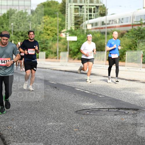 06.09.2026 - CURREX Alsterlauf Dr. Thomas Lammeyer http://msf.ph/oto/10131870 06.09.2026 09:55:34 Laufen 547, 5557 meine-sportfotos.de