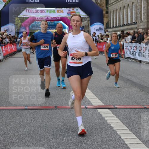 06.09.2026 - CURREX Alsterlauf Strokosch-Dieckow http://msf.ph/oto/10131898 06.09.2026 09:52:52 Ziel 2438, 2465, 2510, 2799, 3135, 3954, 3971, 4226, 4457, 4570, 5048, 6232, 8025, 8324 meine-sportfotos.de