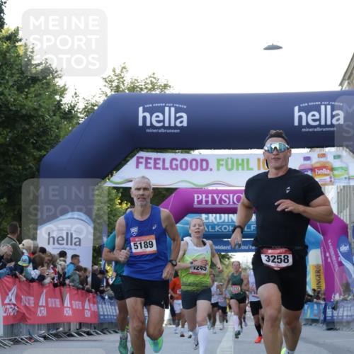 06.09.2026 - CURREX Alsterlauf Yannick Fuchs http://msf.ph/oto/10131907 06.09.2026 09:39:42 Ziel 2727, 3258, 3928, 4245, 4380, 5189, 6066 meine-sportfotos.de