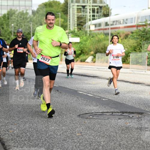 06.09.2026 - CURREX Alsterlauf Dr. Thomas Lammeyer http://msf.ph/oto/10131925 06.09.2026 09:55:40 Laufen 4856, 8265, 2627, 3765, 2649 meine-sportfotos.de