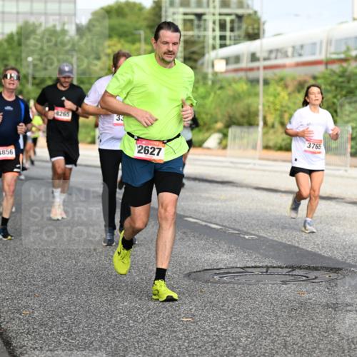06.09.2026 - CURREX Alsterlauf Dr. Thomas Lammeyer http://msf.ph/oto/10131928 06.09.2026 09:55:40 Laufen 4856, 8265, 33, 2627, 2, 3765 meine-sportfotos.de