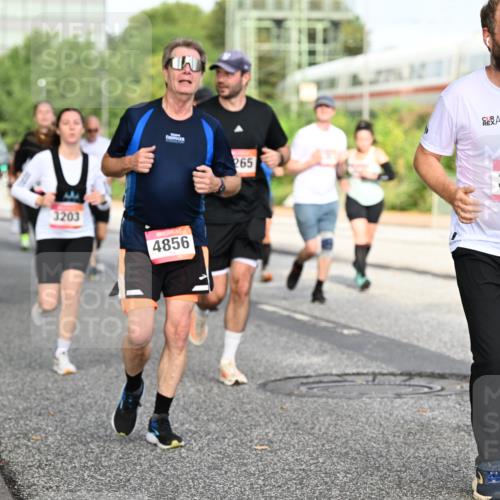 06.09.2026 - CURREX Alsterlauf Dr. Thomas Lammeyer http://msf.ph/oto/10131948 06.09.2026 09:55:42 Laufen 3203, 265, 4856, 27130, 3375 meine-sportfotos.de