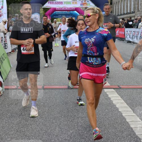 06.09.2026 - CURREX Alsterlauf Strokosch-Dieckow http://msf.ph/oto/10131976 06.09.2026 10:05:42 Ziel 2267, 2476, 2659, 3064, 3180, 3230, 3314, 3439, 3457, 4130, 4152, 4198, 4408, 4430, 4538, 5135, 5137, 5373, 5390, 5405, 5406, 5777, 6458 meine-sportfotos.de