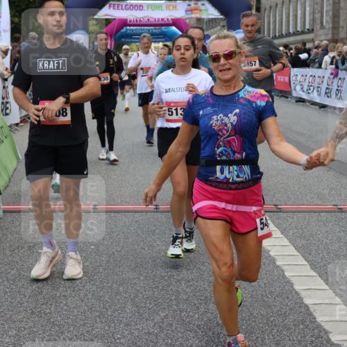 06.09.2026 - CURREX Alsterlauf Strokosch-Dieckow http://msf.ph/oto/10131996 06.09.2026 10:05:42 Ziel 2267, 2476, 2659, 3064, 3180, 3230, 3314, 3439, 3457, 4130, 4152, 4198, 4408, 4430, 4538, 5135, 5137, 5373, 5390, 5405, 5406, 5777, 6458 meine-sportfotos.de