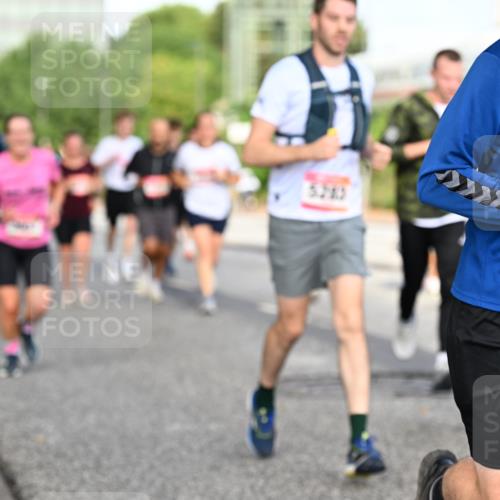 06.09.2026 - CURREX Alsterlauf Dr. Thomas Lammeyer http://msf.ph/oto/10132050 06.09.2026 09:55:53 Laufen 5283, 4256 meine-sportfotos.de