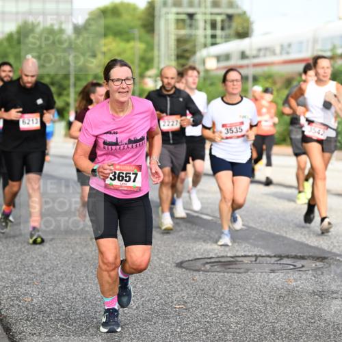 06.09.2026 - CURREX Alsterlauf Dr. Thomas Lammeyer http://msf.ph/oto/10132065 06.09.2026 09:55:55 Laufen 6213, 3657, 2227, 3535, 3542 meine-sportfotos.de