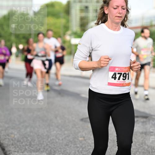 06.09.2026 - CURREX Alsterlauf Dr. Thomas Lammeyer http://msf.ph/oto/10132099 06.09.2026 09:55:59 Laufen 4791 meine-sportfotos.de