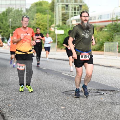 06.09.2026 - CURREX Alsterlauf Dr. Thomas Lammeyer http://msf.ph/oto/10132179 06.09.2026 09:56:07 Laufen 4478, 8111, 22, 5154 meine-sportfotos.de