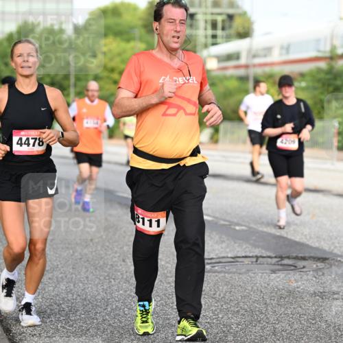 06.09.2026 - CURREX Alsterlauf Dr. Thomas Lammeyer http://msf.ph/oto/10132195 06.09.2026 09:56:08 Laufen 4478, 8111 meine-sportfotos.de
