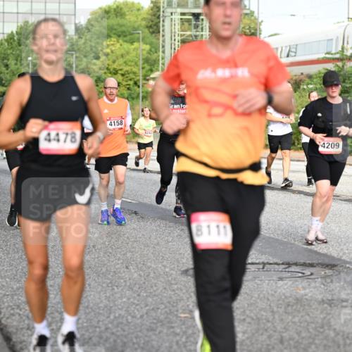 06.09.2026 - CURREX Alsterlauf Dr. Thomas Lammeyer http://msf.ph/oto/10132197 06.09.2026 09:56:08 Laufen 3969, 6439, 4478, 4158, 39, 8111, 4209 meine-sportfotos.de
