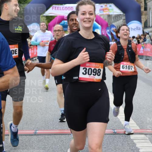 06.09.2026 - CURREX Alsterlauf Strokosch-Dieckow http://msf.ph/oto/10132203 06.09.2026 10:06:02 Ziel 2413, 2457, 3098, 3842, 3976, 4736, 4737, 4894, 5070, 5277, 5726, 5781, 6045, 6089, 6107, 6385, 8056, 8143 meine-sportfotos.de