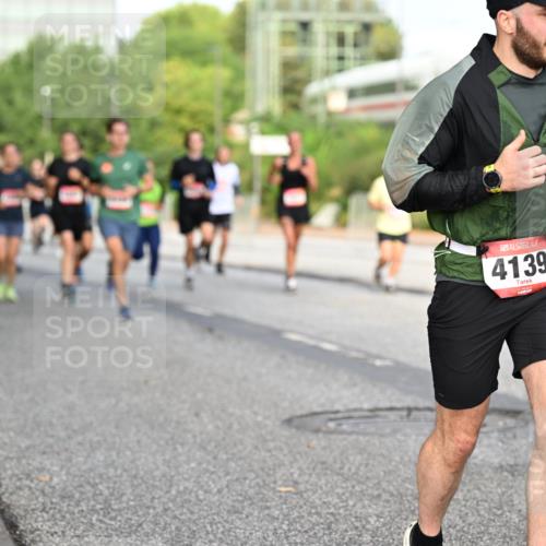 06.09.2026 - CURREX Alsterlauf Dr. Thomas Lammeyer http://msf.ph/oto/10132227 06.09.2026 09:56:12 Laufen 4139 meine-sportfotos.de