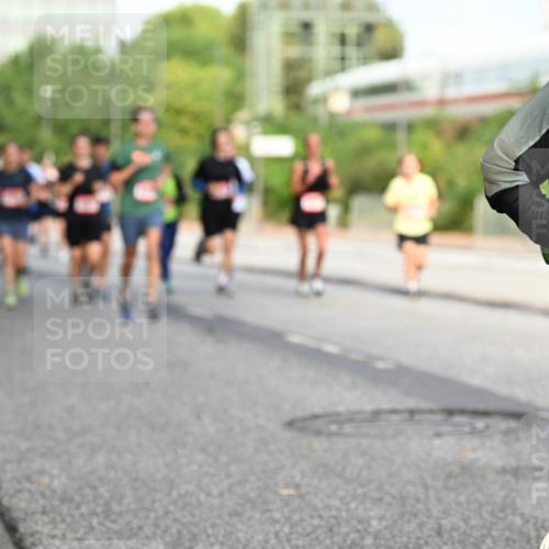 06.09.2026 - CURREX Alsterlauf Dr. Thomas Lammeyer http://msf.ph/oto/10132230 06.09.2026 09:56:12 Laufen 4139 meine-sportfotos.de