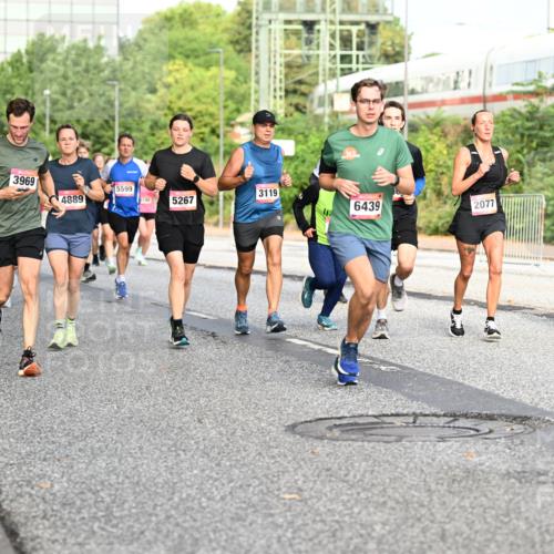 06.09.2026 - CURREX Alsterlauf Dr. Thomas Lammeyer http://msf.ph/oto/10132252 06.09.2026 09:56:14 Laufen 3969, 5599, 3414, 3119, 4889, 5267, 6439, 2077, 6244 meine-sportfotos.de