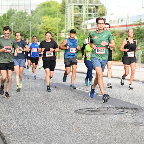 06.09.2026 - CURREX Alsterlauf Dr. Thomas Lammeyer http://msf.ph/oto/10132253 06.09.2026 09:56:14 Laufen 69, 5599, 3119, 3414, 5267, 31, 6439, 2077, 6244 meine-sportfotos.de