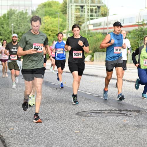 06.09.2026 - CURREX Alsterlauf Dr. Thomas Lammeyer http://msf.ph/oto/10132268 06.09.2026 09:56:15 Laufen 2969, 3119, 5599, 3414, 5267, 340, 16, 5823, 3120 meine-sportfotos.de