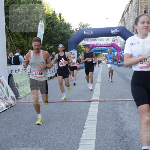06.09.2026 - CURREX Alsterlauf Yannick Fuchs http://msf.ph/oto/10132366 06.09.2026 09:40:17 Ziel 2299, 2831, 4569, 4636, 5150, 5302, 5322, 5399, 5783, 5828, 5925, 5989, 6026, 6222 meine-sportfotos.de