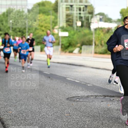 06.09.2026 - CURREX Alsterlauf Dr. Thomas Lammeyer http://msf.ph/oto/10132449 06.09.2026 09:56:33 Laufen 3893 meine-sportfotos.de