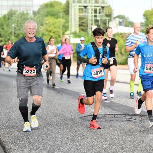 06.09.2026 - CURREX Alsterlauf Dr. Thomas Lammeyer http://msf.ph/oto/10132477 06.09.2026 09:56:37 Laufen 5222, 4916, 5497 meine-sportfotos.de