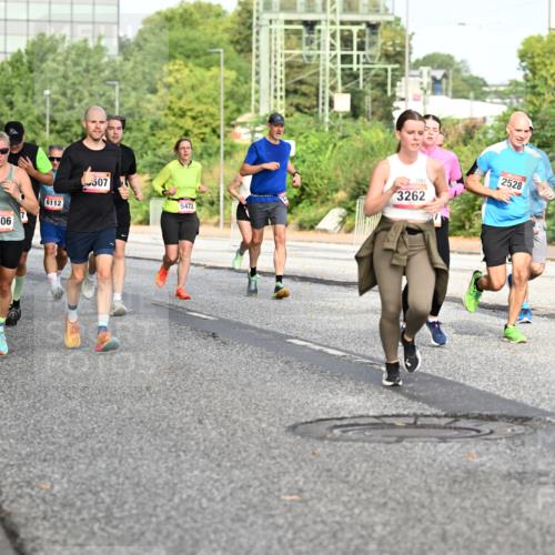 06.09.2026 - CURREX Alsterlauf Dr. Thomas Lammeyer http://msf.ph/oto/10132503 06.09.2026 09:56:40 Laufen 3506, 6112, 507, 5472, 3262, 3262, 2528 meine-sportfotos.de