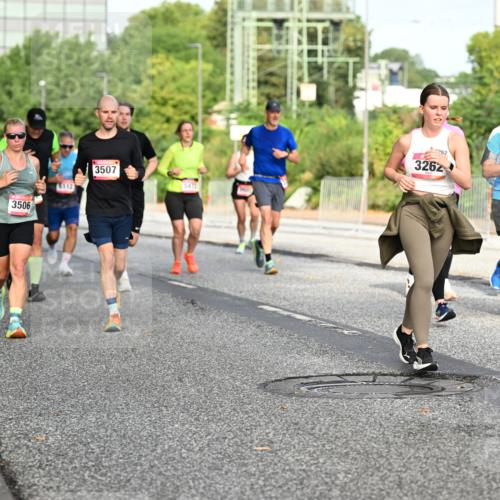 06.09.2026 - CURREX Alsterlauf Dr. Thomas Lammeyer http://msf.ph/oto/10132504 06.09.2026 09:56:40 Laufen 3506, 5112, 3507, 262, 3262 meine-sportfotos.de
